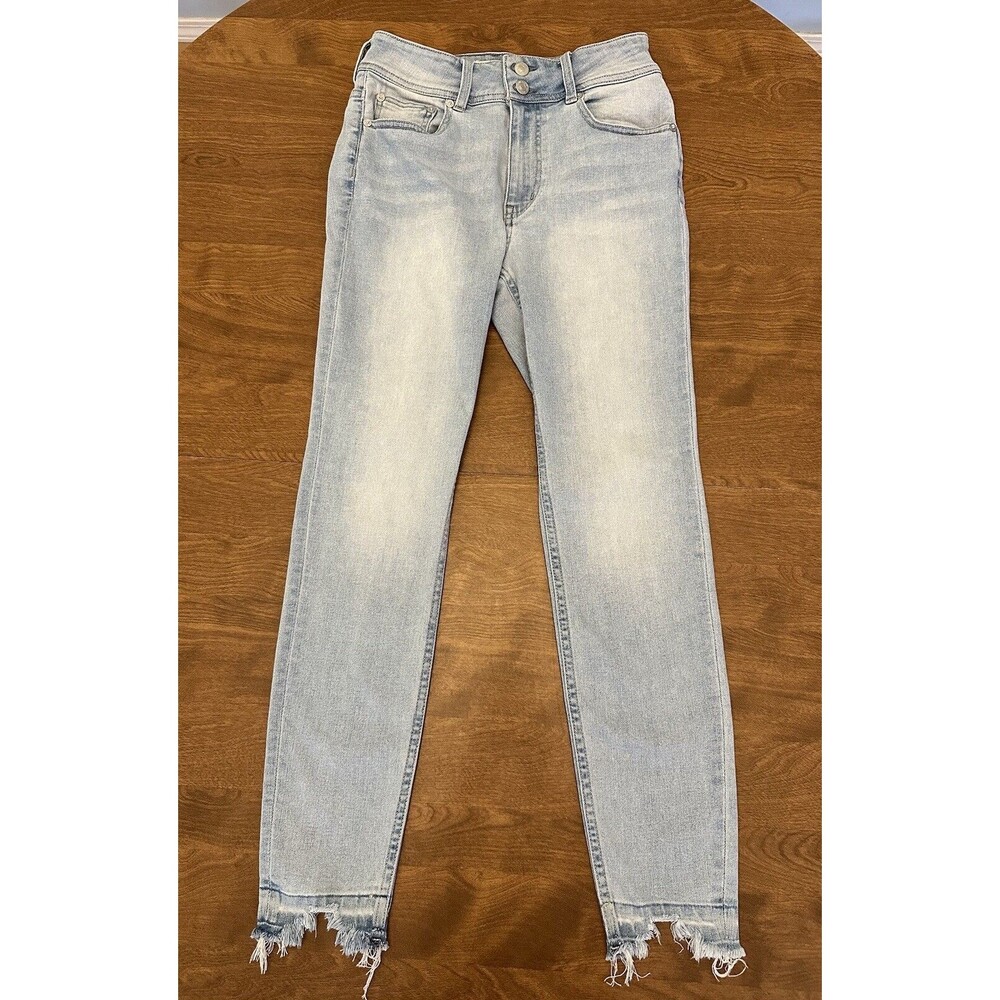 We The Free Jeans Women's 27 Stove Pipe Tapered Ankle Light Wash Frayed Hem